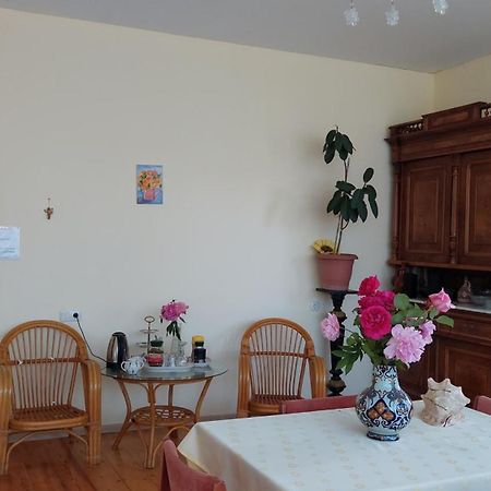 Guesthouse "Door" In Sighnaghi Signagi Exterior foto